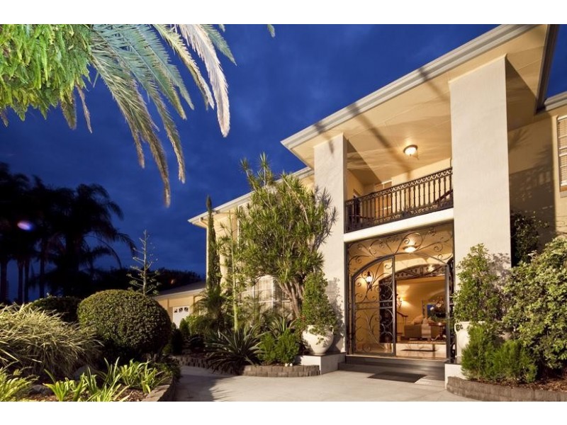 54 Commodore Drive, Paradise Waters QLD 4217