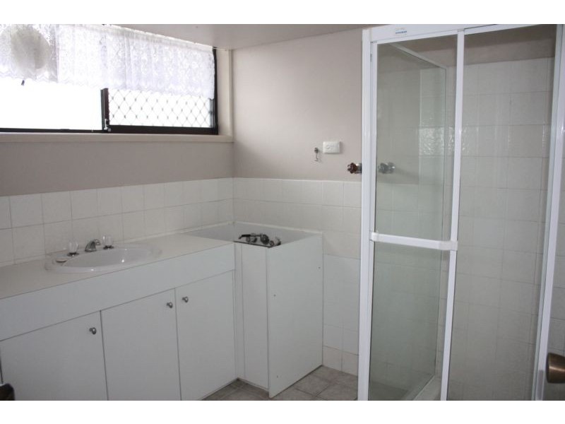 35 Armrick Avenue, Broadbeach QLD 4218