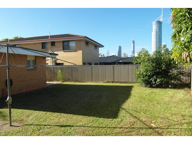 22 Verona Avenue, Isle Of Capri QLD 4217
