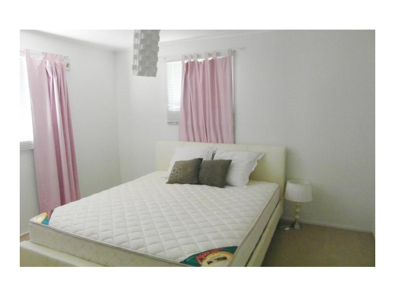 22 Verona Avenue, Isle Of Capri QLD 4217