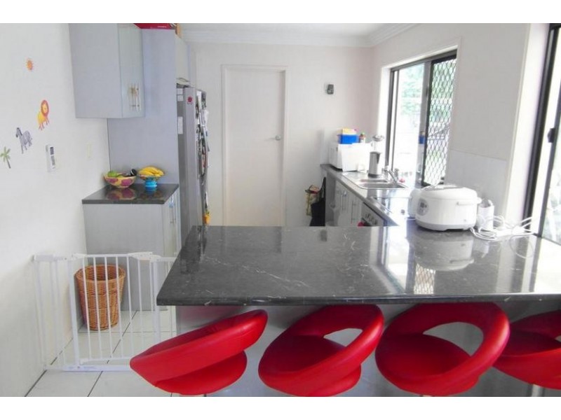 25 St Andrews Avenue, Isle Of Capri QLD 4217
