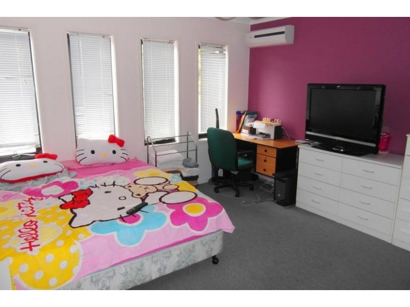 25 St Andrews Avenue, Isle Of Capri QLD 4217