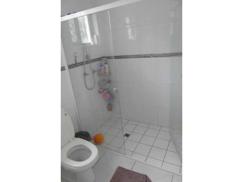25 St Andrews Avenue, Isle Of Capri QLD 4217