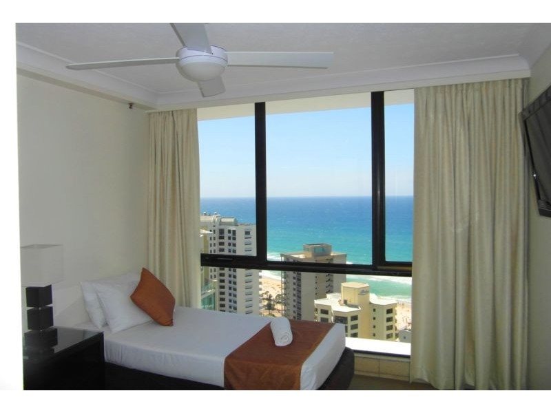 30 Laycock Street ‘Aegean’, Surfers Paradise QLD 4217