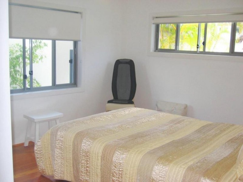 27 Allawah Street, Sorrento QLD 4217