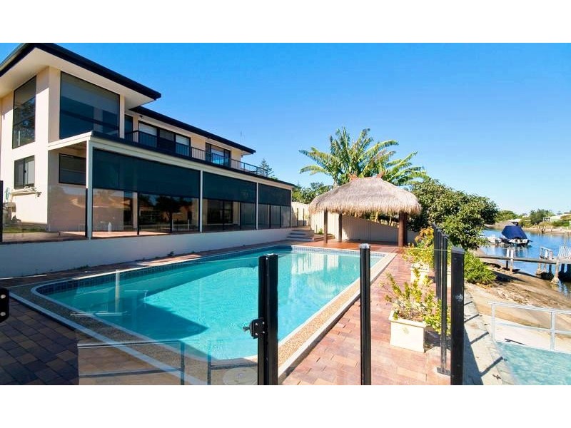 34 Gibraltar Drive, Isle Of Capri QLD 4217