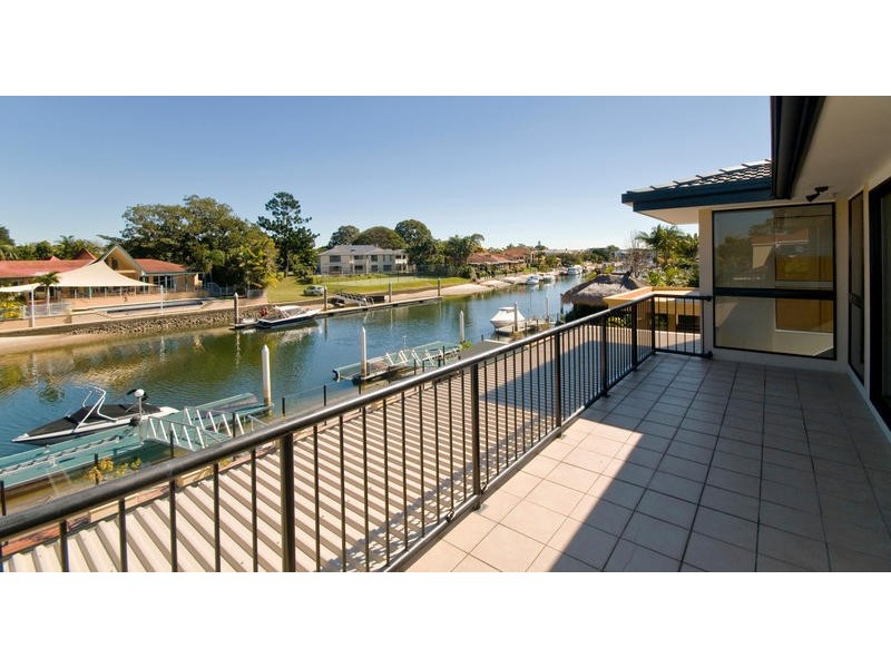 34 Gibraltar Drive, Isle Of Capri QLD 4217