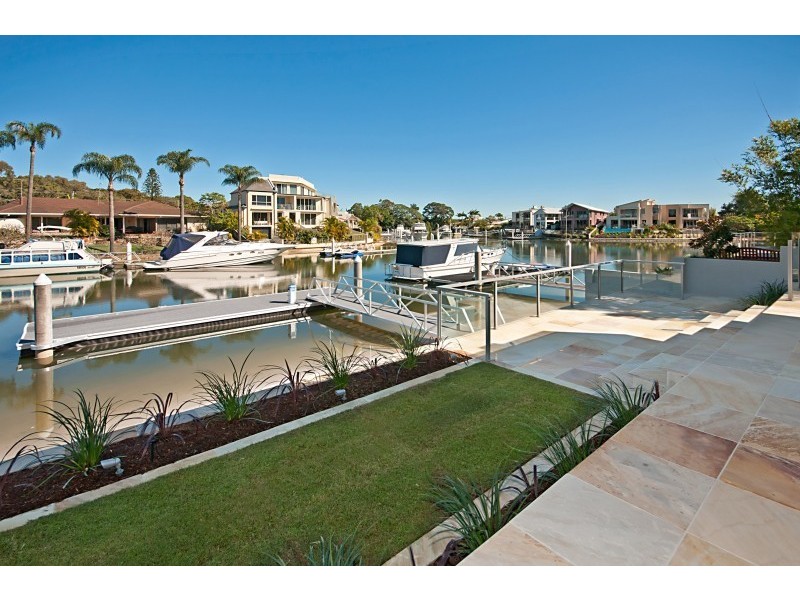 74 Gibraltar Drive, Isle Of Capri QLD 4217