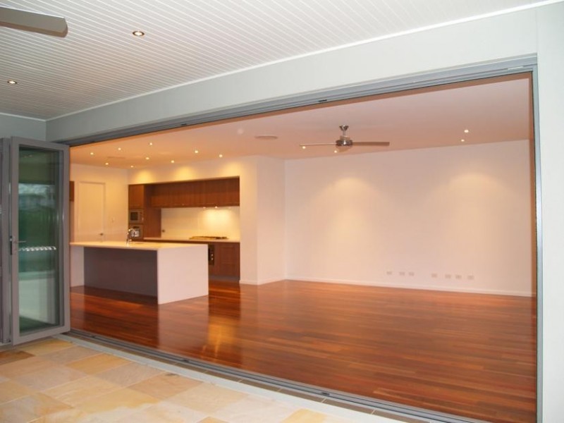 74 Gibraltar Drive, Isle Of Capri QLD 4217