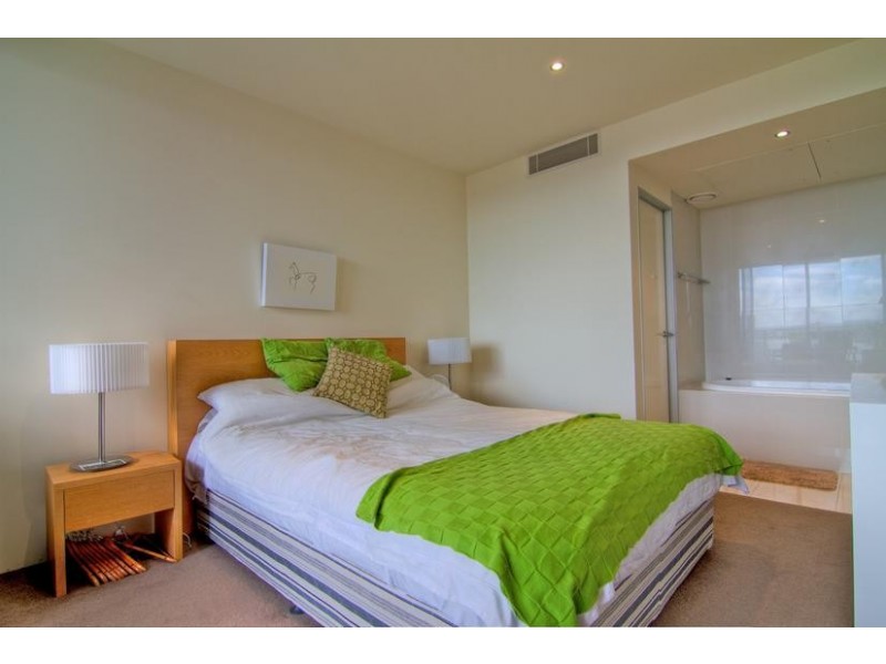 4 Wahroonga Place ‘Avalon Apartments’, Surfers Paradise QLD 4217