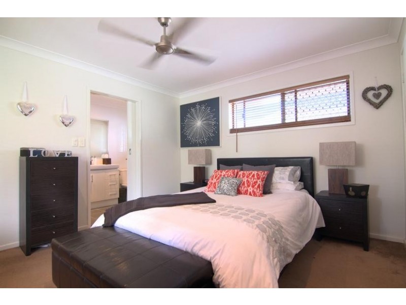 78 Campbell Street, Sorrento QLD 4217