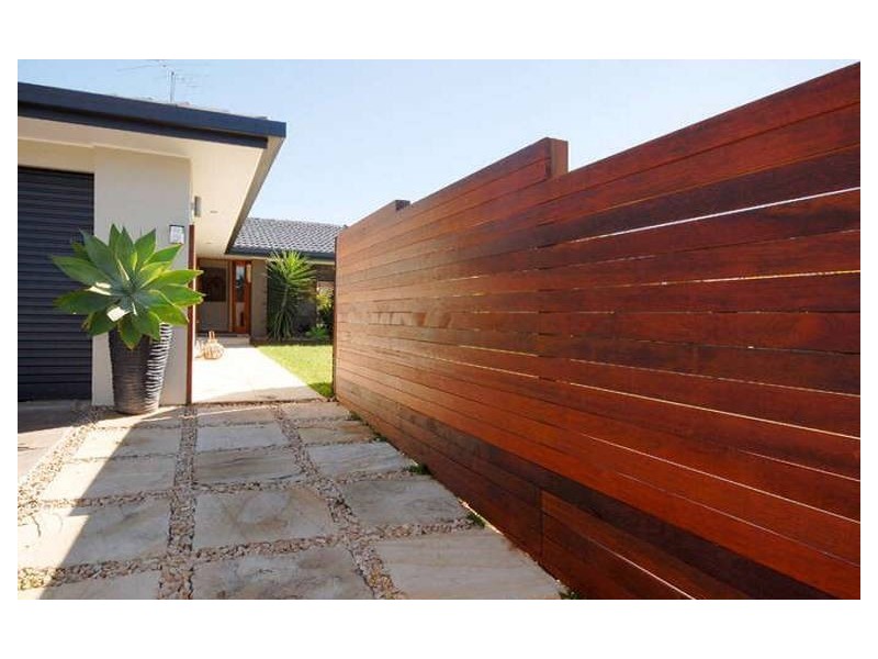 78 Campbell Street, Sorrento QLD 4217