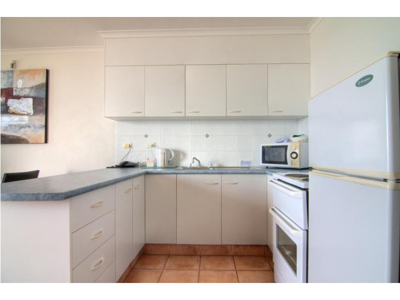 1402 /9 Trickett Street ‘Surfers International’, Surfers Paradise QLD 4217