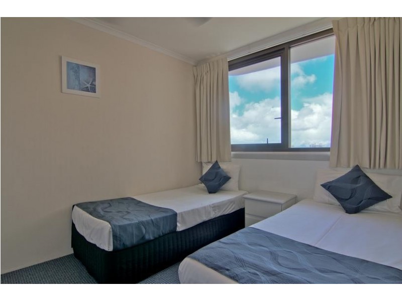 901 /9 Trickett Street ‘Surfers International’, Surfers Paradise QLD 4217
