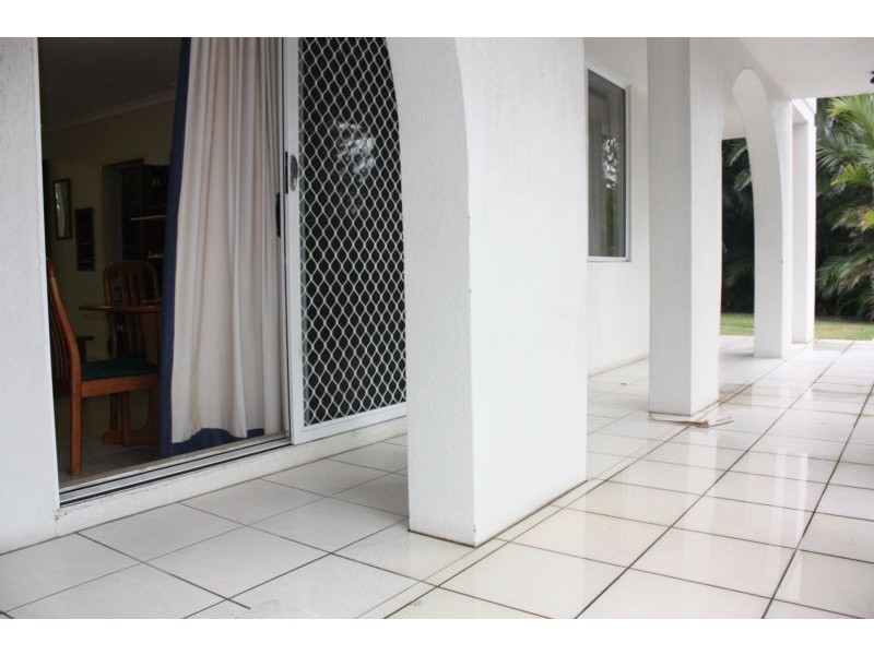 4 Clifford Street ‘Carlton’, Surfers Paradise QLD 4217