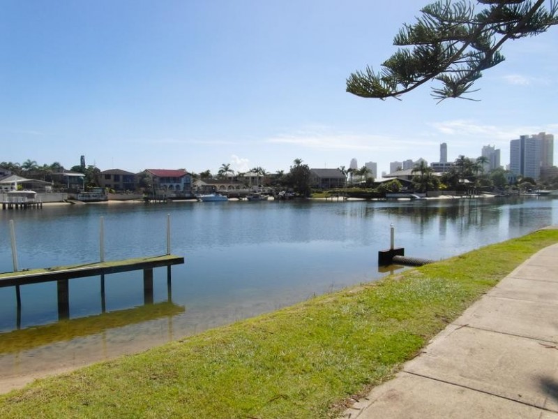3 Watson Esplanade ‘Gavin Court’, Surfers Paradise QLD 4217