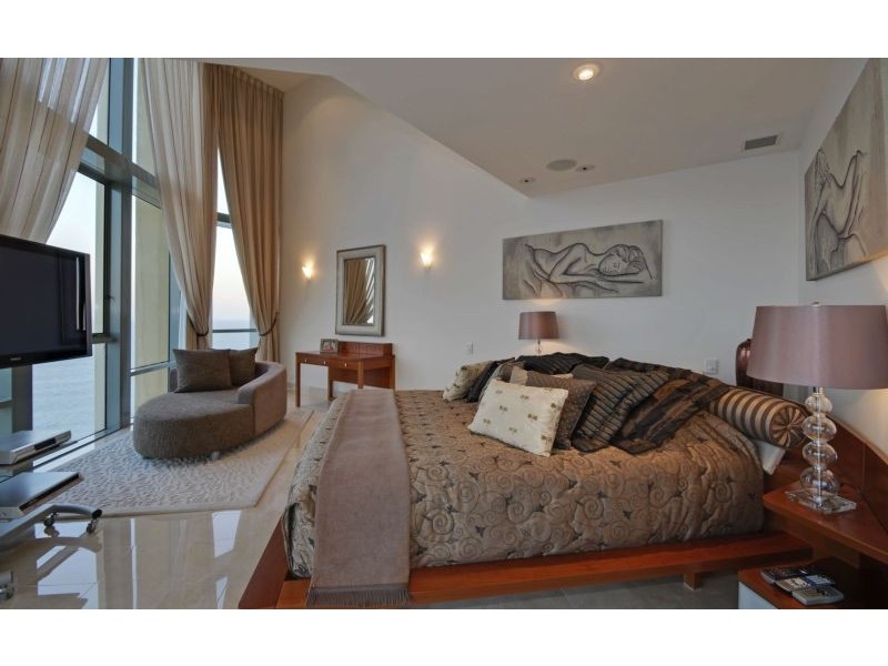 3400 Surfers Paradise Boulevard, Surfers Paradise QLD 4217