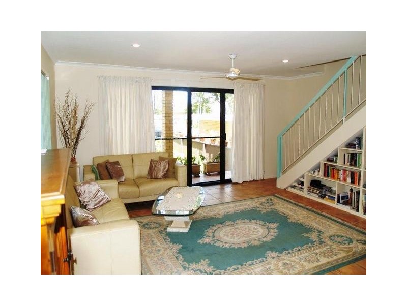 37 Sunset Boulevard, Surfers Paradise QLD 4217