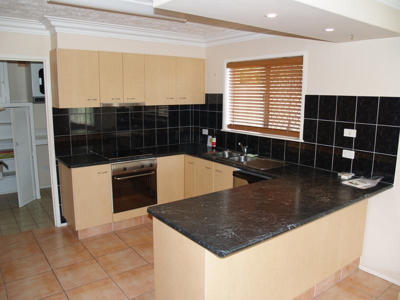 25 Durham Street, Southport QLD 4215