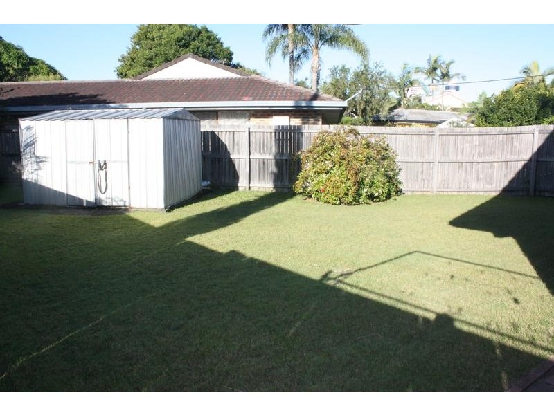 6 Milan Court, Isle Of Capri QLD 4217