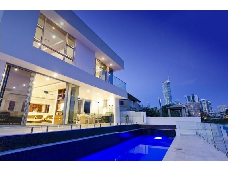 46 Amalfi Drive, Isle Of Capri QLD 4217