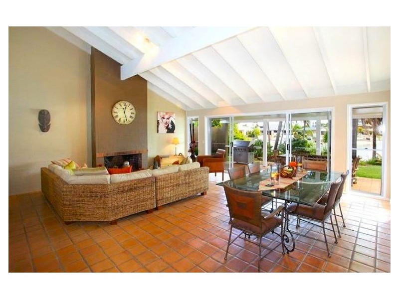 110 Upton Street, Bundall QLD 4217