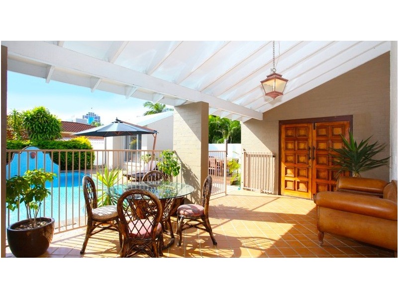 110 Upton Street, Bundall QLD 4217