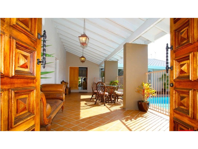 110 Upton Street, Bundall QLD 4217