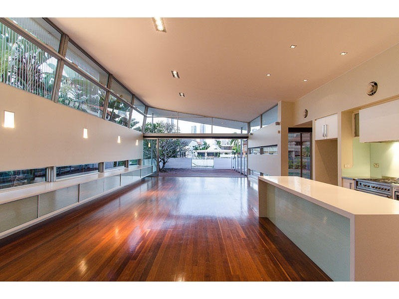 15 The Lido, Isle Of Capri QLD 4217