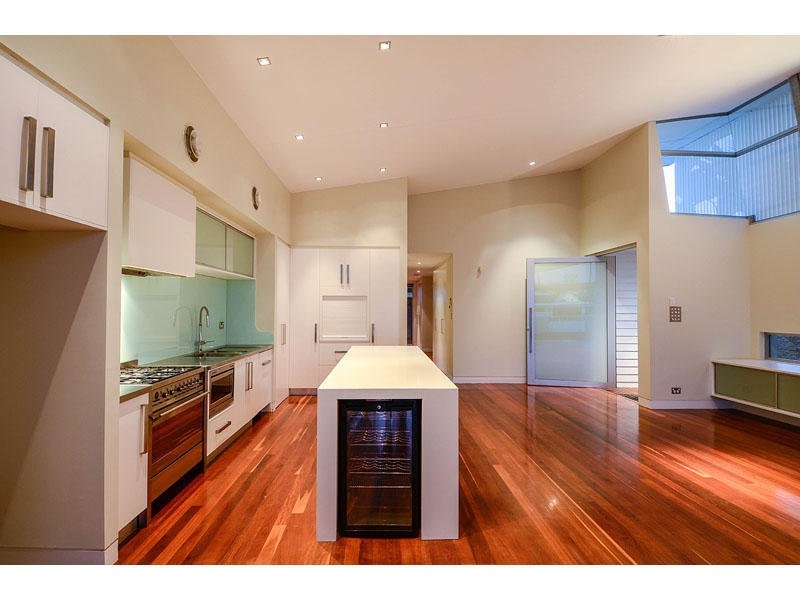 15 The Lido, Isle Of Capri QLD 4217