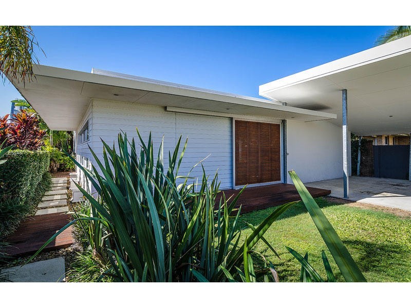 15 The Lido, Isle Of Capri QLD 4217