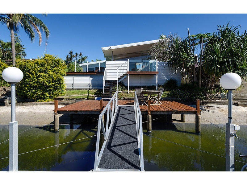 15 The Lido, Isle Of Capri QLD 4217