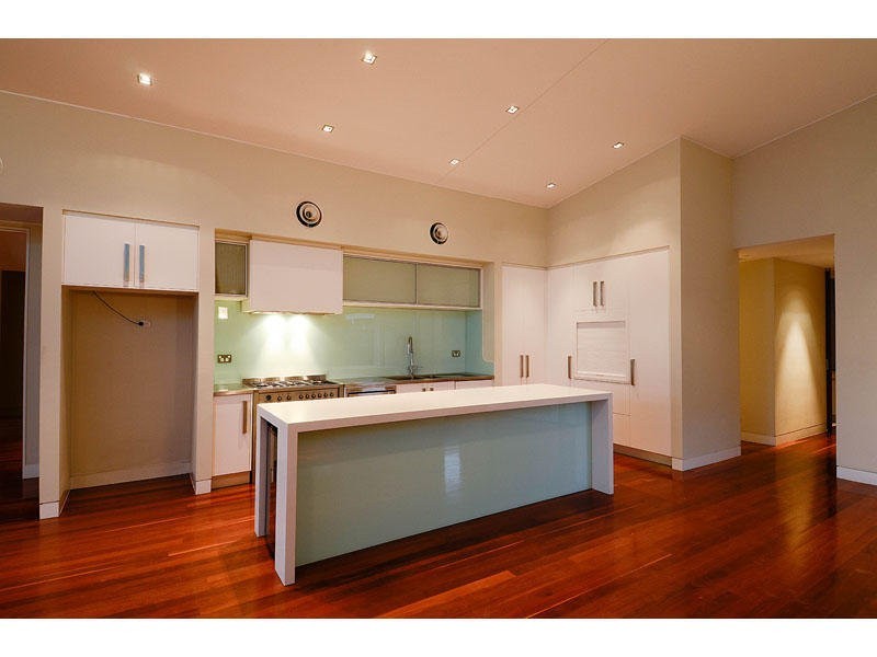 15 The Lido, Isle Of Capri QLD 4217