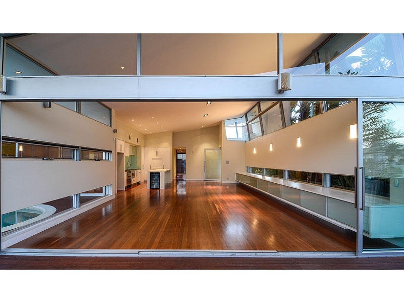 15 The Lido, Isle Of Capri QLD 4217