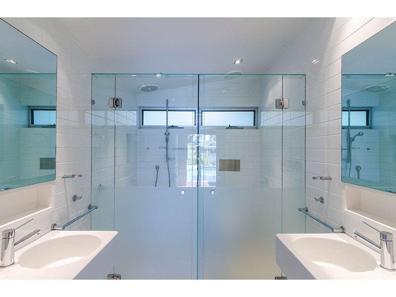 15 The Lido, Isle Of Capri QLD 4217