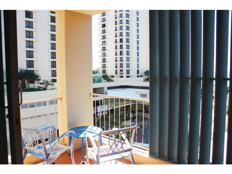 34 Hanlan Street ‘Kinkabool’, Surfers Paradise QLD 4217