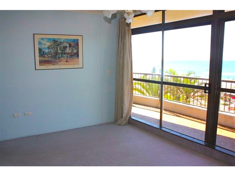 9 Trickett Street ‘Surfers International’, Surfers Paradise QLD 4217