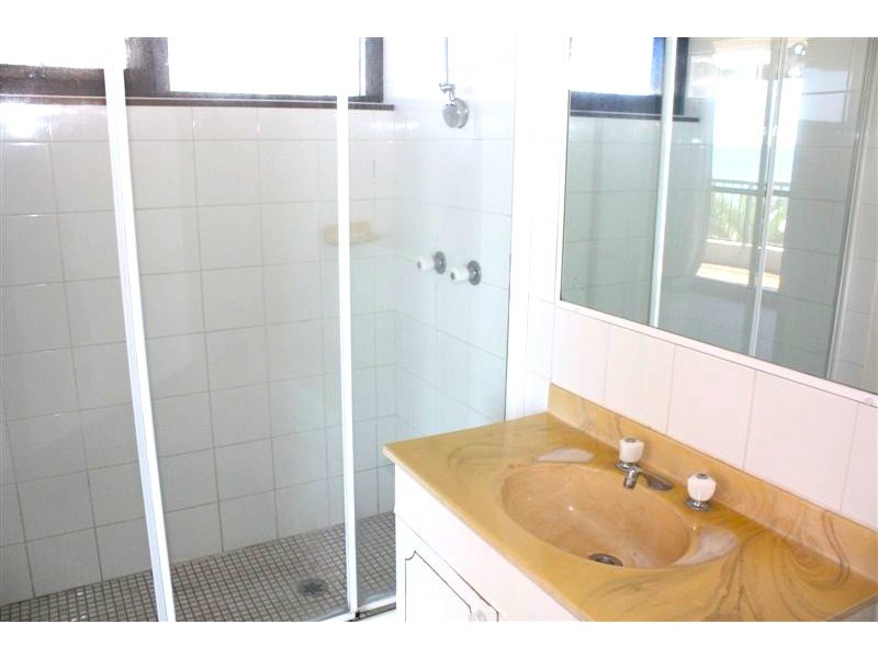 9 Trickett Street ‘Surfers International’, Surfers Paradise QLD 4217