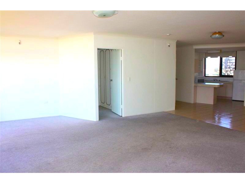 9 Trickett Street ‘Surfers International’, Surfers Paradise QLD 4217