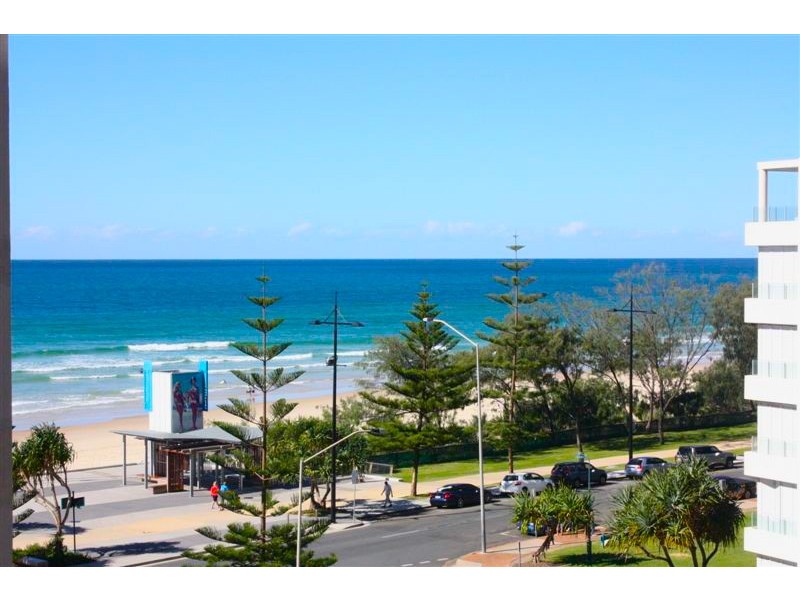 9 Trickett Street ‘Surfers International’, Surfers Paradise QLD 4217