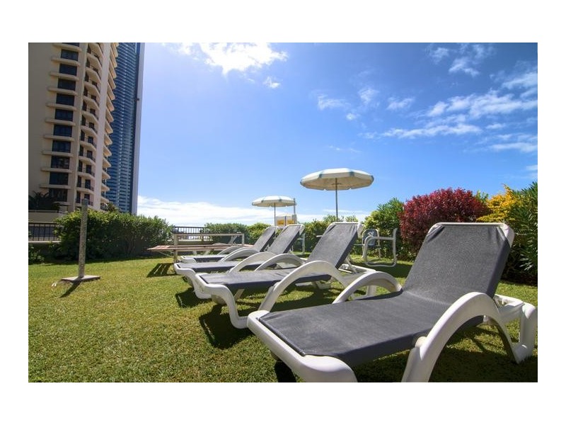 9 Trickett Street ‘Surfers International’, Surfers Paradise QLD 4217