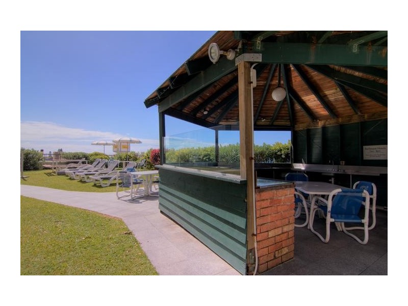 9 Trickett Street ‘Surfers International’, Surfers Paradise QLD 4217