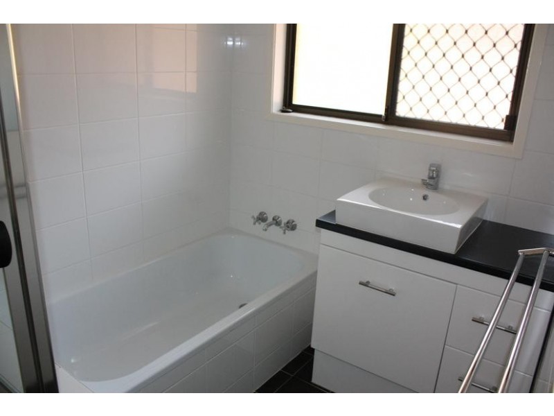 24 Wildwood, Bundall QLD 4217