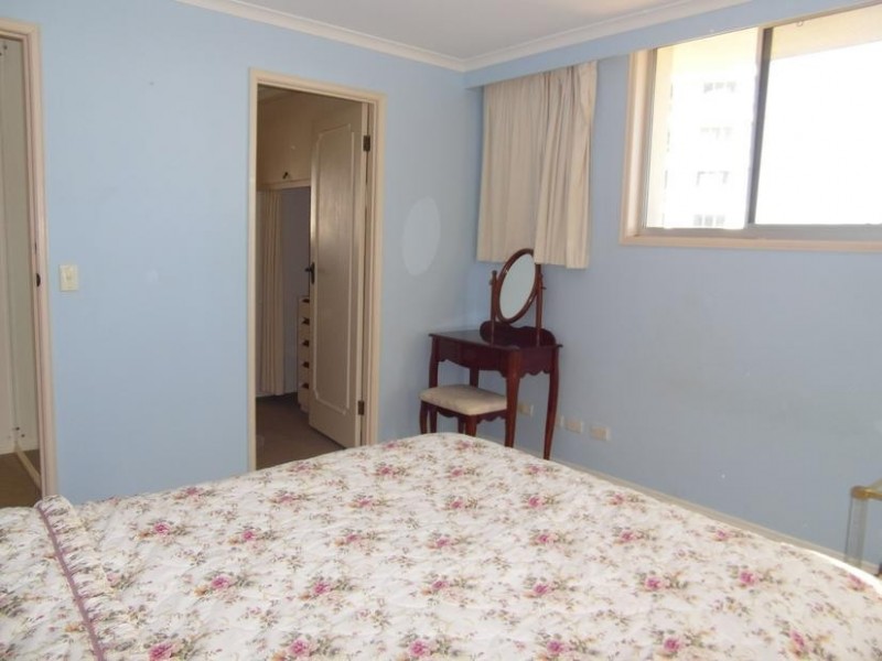 11 Riverview Parade ‘Alba Ten’, Surfers Paradise QLD 4217