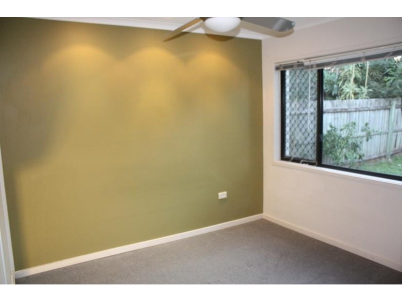 25 St Andrews Avenue, Isle Of Capri QLD 4217