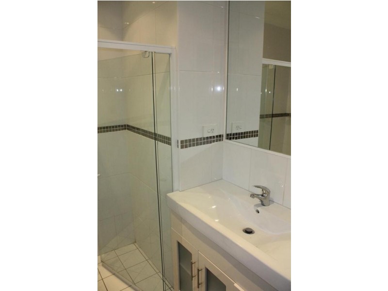 25 St Andrews Avenue, Isle Of Capri QLD 4217