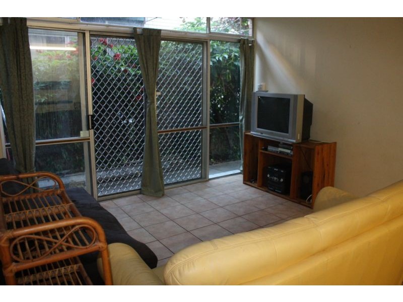 26 Leonard Avenue ‘Eva’, Surfers Paradise QLD 4217
