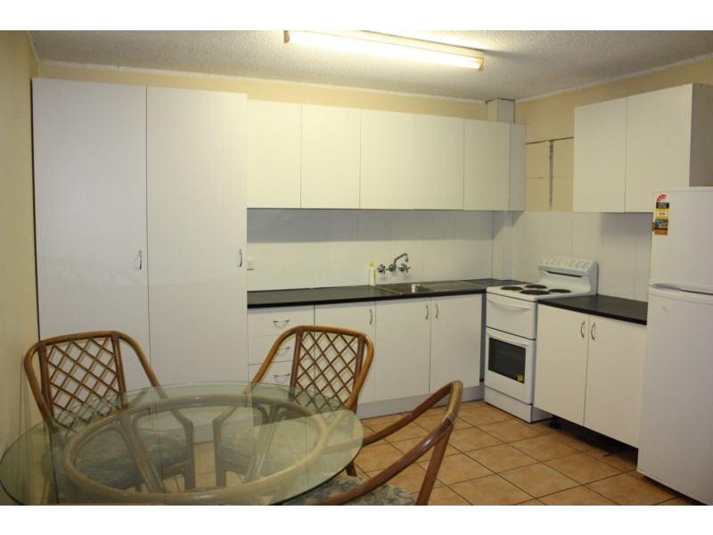 26 Leonard Avenue ‘Eva’, Surfers Paradise QLD 4217