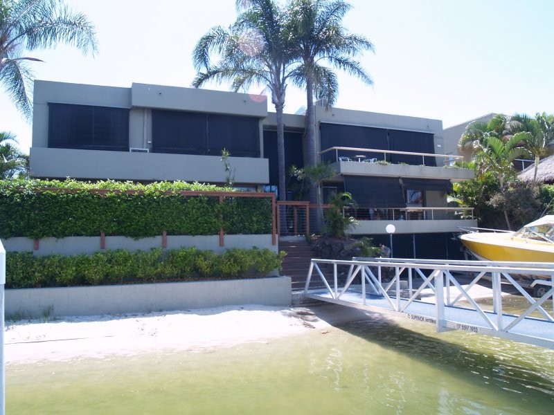 32 Buccaneer Ct, Paradise Waters QLD 4217