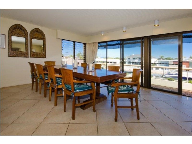 32 Buccaneer Ct, Paradise Waters QLD 4217